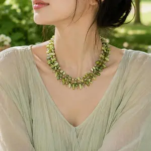 Crystal Beaded Bib Necklace, Shell Clavicle Chain, Women's Fashion Jewellery   Necklace  Bust and Jewelry Display Set fashionable valentine clavicular necklace