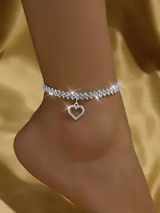 Women's Silver Color Heart Anklet, Heart Shape Charm, Sparkling Rhinestones, Sparkle Appeal, Diamond and Hollow Heart Design, Cubic Zirconia, Fashion Beach Ankle Decoration, Versatile Accessory, Foot Jewelry