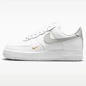 Nike Men's Air Force 1 '07 Low Premium Mini Gold Swoosh Comfort Casual Lifestyle Sneakers White Light Silver CZ0270-106