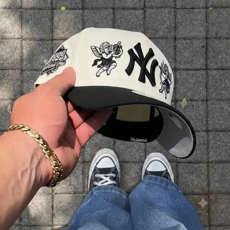 New Era MLB New York Yankees 9FORTY Adjustable Cap Angel Embroidery Side Patch Curved Brim Strapback Hat White Black NY Logo Baseball Hat for Men and Women, Streetwear Hip Hop, Limited Edition