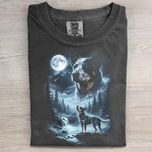 Blue Heeler Howling to the Moon T-shirt, Vintage 90s Dog Meme Graphic Tee, Animal Lover Shirt, Unisex Casual Streetwear, Gift for Men and Women