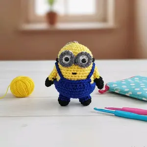 Handmade Cotton Yellow Man-Shaped Mini Keychain, Cute Fashion Costume Jewelry Accessory, Special Gift for Charm Enthusiasts