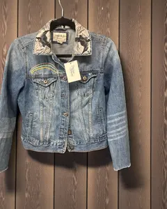 Puffin Power Denim Jacket, Forever 21 size small Tula Pink Greywork panel and collar