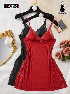 Plus Size Contrast Lace Split Thigh Cami Nightdress, Casual Soft Comfortable Spaghetti Strap Nightgown for Women, Women's Sleepwear for All Seasons