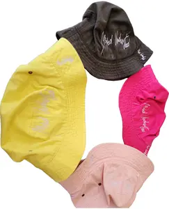 M.U Signiture Bucket hat 2 logo