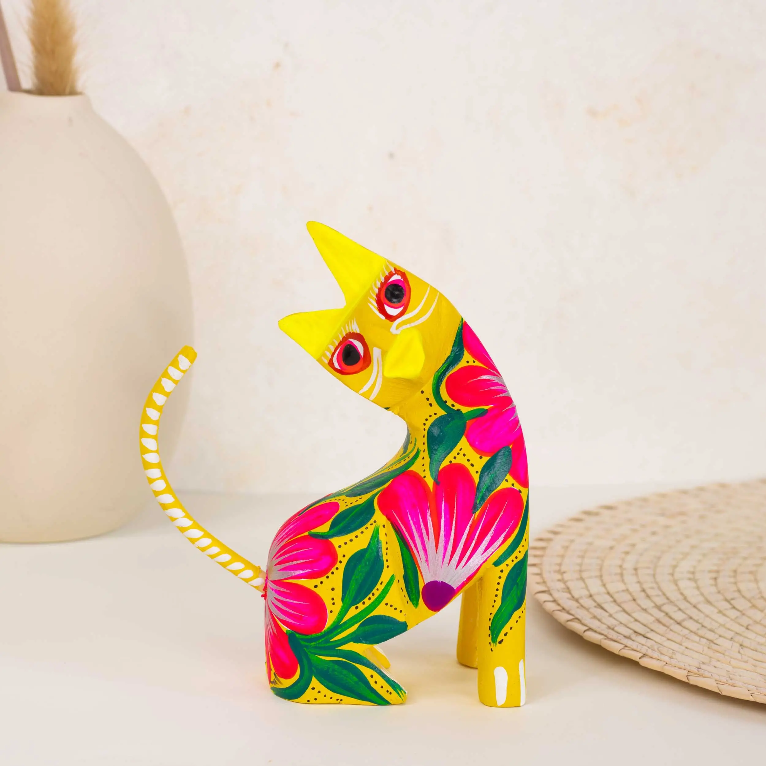 Large Hand-Painted Neck-Side Bend Cat Wooden Art Figurine, Collectible Ornament, Decorative Ornaments, Home Decor Statue, 1.5in Wide 2.5in Long Room Accent, Living Room Ornaments, Decor Figurine Ornaments