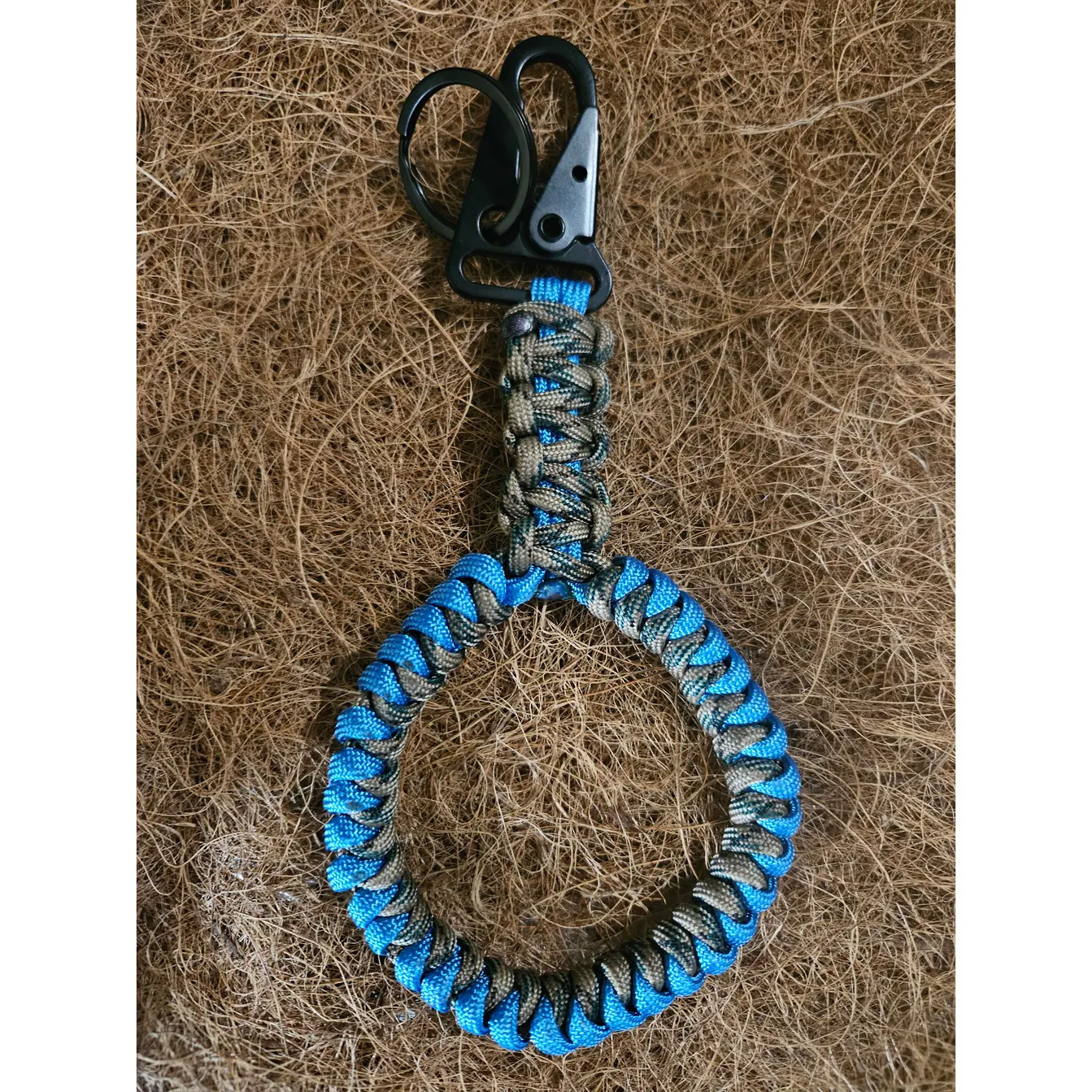 Handmade Blue & Tan Cobra Weave Paracord Keychain