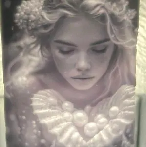 Dreaming Pearl Goddess Night Light