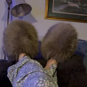 New Trendy Plush Fur Slippers, Valentine's Day Gift for Girls, Super Cute Fashion Warm Home Shoes, Fuzzy Warm Slippers, Anti-Slip Thick Sole Cotton Slippers