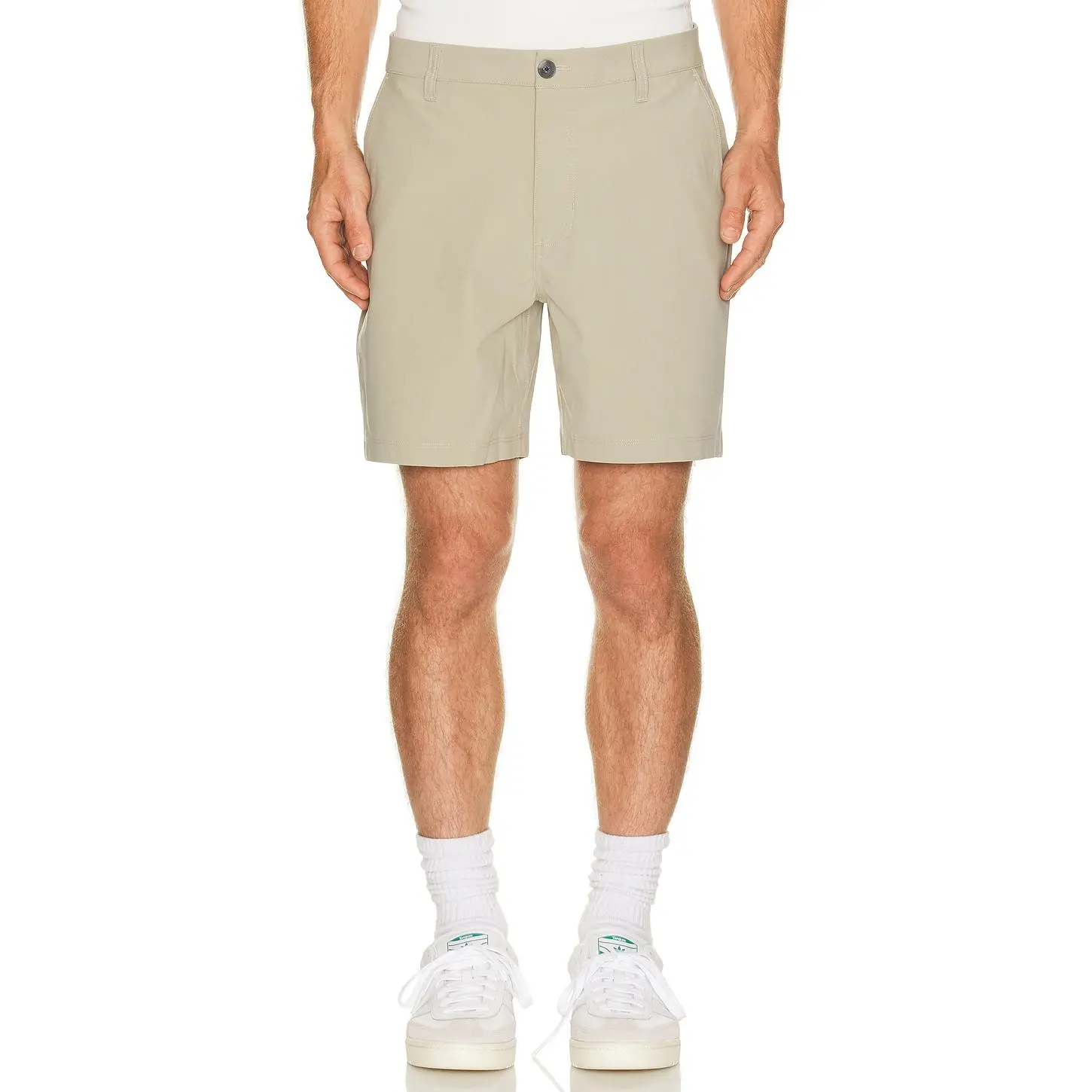 Vuori Meta 6" Short in Truffle