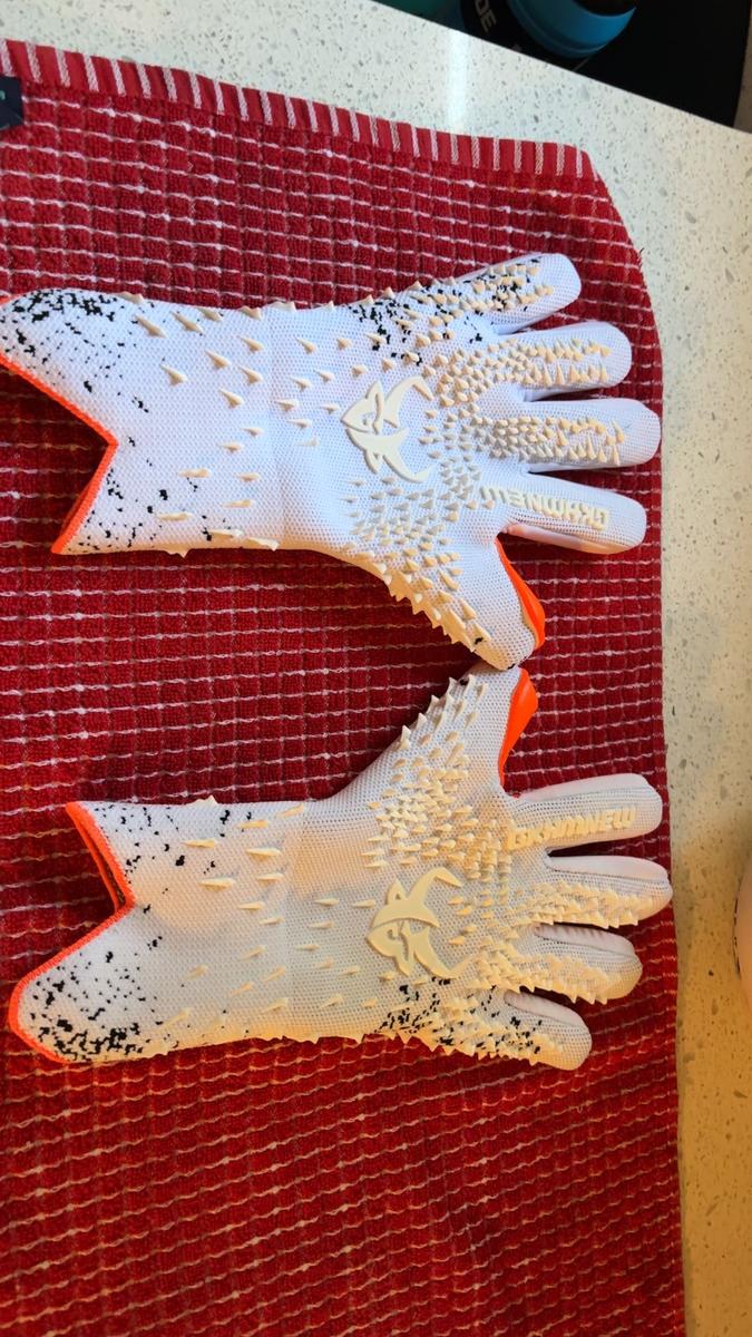 Item: GKA19-White, 7