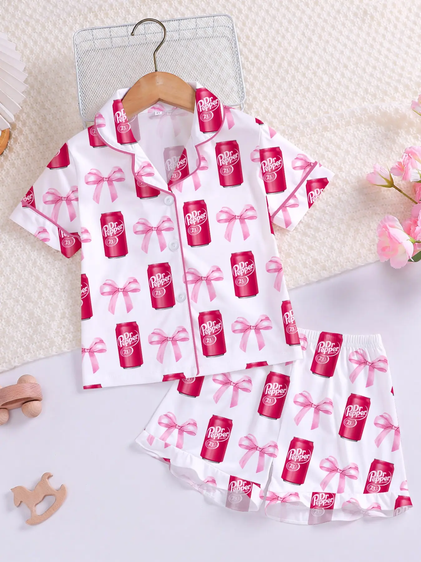 Dr Pepper Soda Bow Print Kids Short Sleeve Pajama Set, Pajamas, Comfortable Fireproof Sleepwear, Casual Fitted Two-Piece for Children, Pajama Lounge Sets