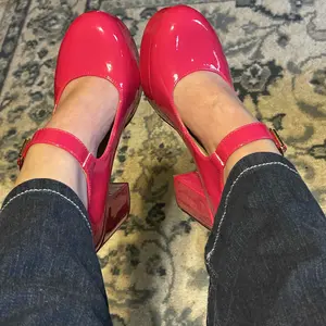 Coutgo Womens' T-Strap Round Toe Chunky Platform Heels Patent Mary Jane Dress Shoes