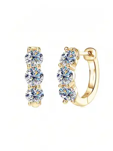 0.3-carat moissanite sapphire earrings for ladies and gentlemen, made of S925 silver. Suitable for daily wear or for parties, banquets, Valentine's Day, Christmas, birthday or as a gift for wedding anniversary.