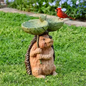 Animal Resin Bird Feeder with Hedgehog Design, Cute Garden Statue Decor, Unique Outdoor Wild Bird Feeder & Bird Bath, Weatherproof Patio Yard Art Decoration, Ideal Gift for Bird Lovers & Garden Enthusiasts