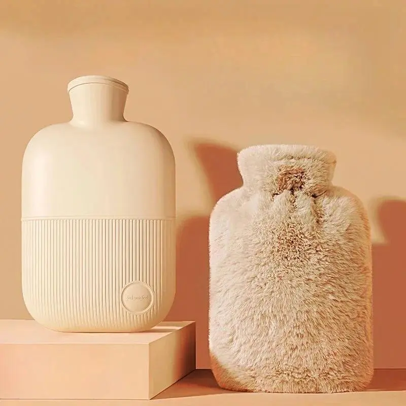 Cozy & Durable Hot Water Bottle With Soft Cloth Cover-1000ml Explosion-Proof,Non-Slip Grip for Perfect for Menstrual Pain Relief