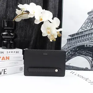 Pre-owned FENDI Calfskin Clutches & Wristlets Black Clutch T ZY0000413612