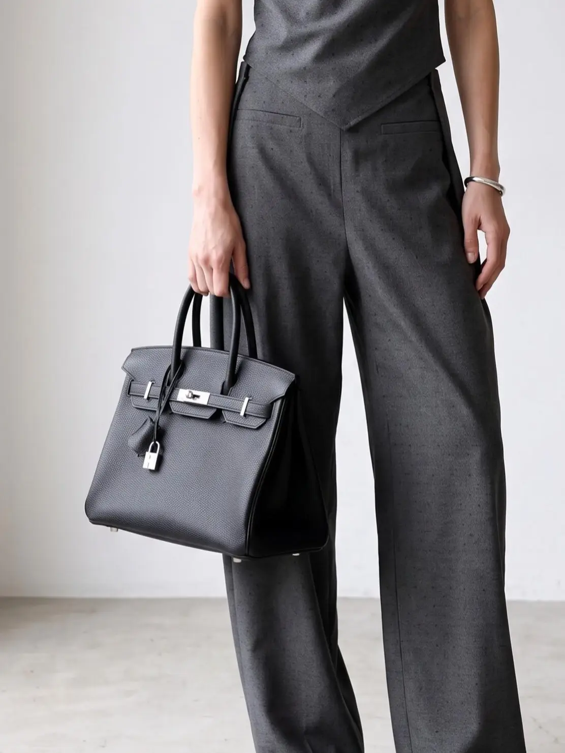 Pre-owned HERMÈS Leather Tote Bags HERMES Birkin 30 Black Togo Elegant Top Handle Bag, with Lock, Keys and Year Stamp X, Elegant Top Handle Bags