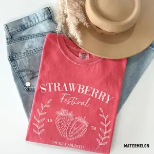 Strawberry Vintage T-Shirt, Strawberry Festival Cottagecore T-Shirt, Gift for Him or Her, Unisex Stylish