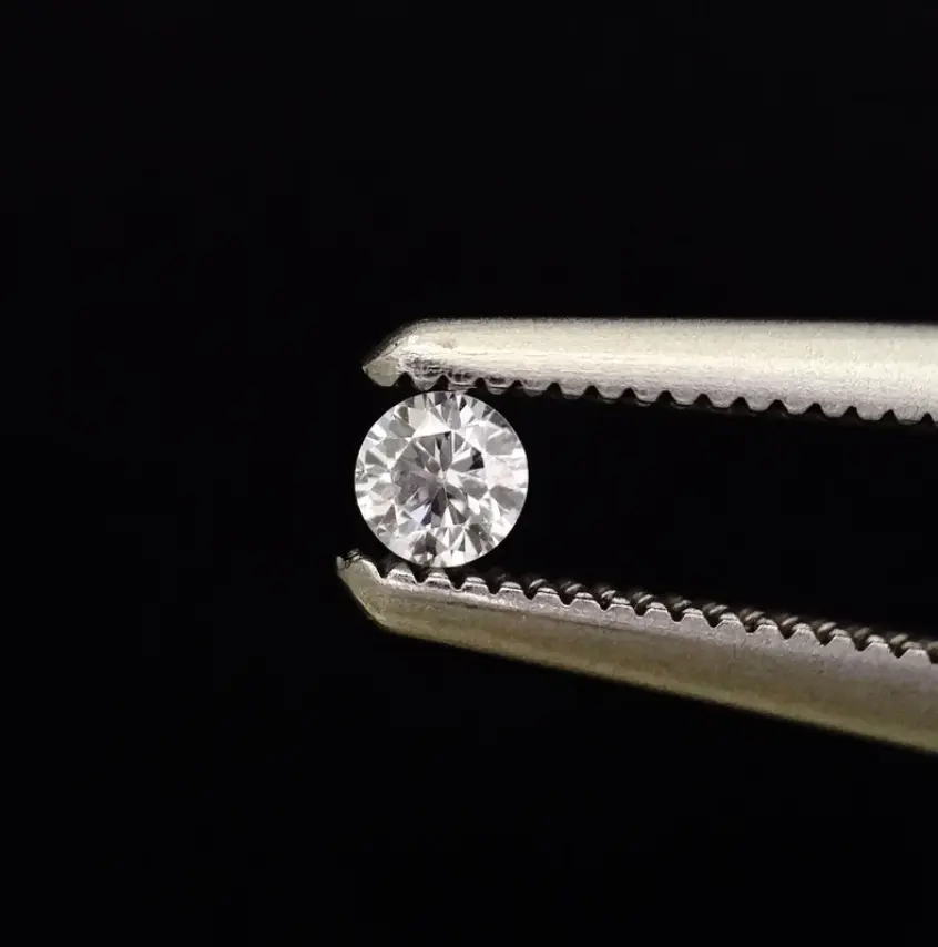 2.4 MM WHITE LAB GROWN DIAMOND MELEE GIVEAWAY