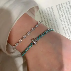Luxurious niche design, finely crafted sparkling diamond running ring bracelet, blue grape vine circle bracelet, exquisite and versatile women's jewelry