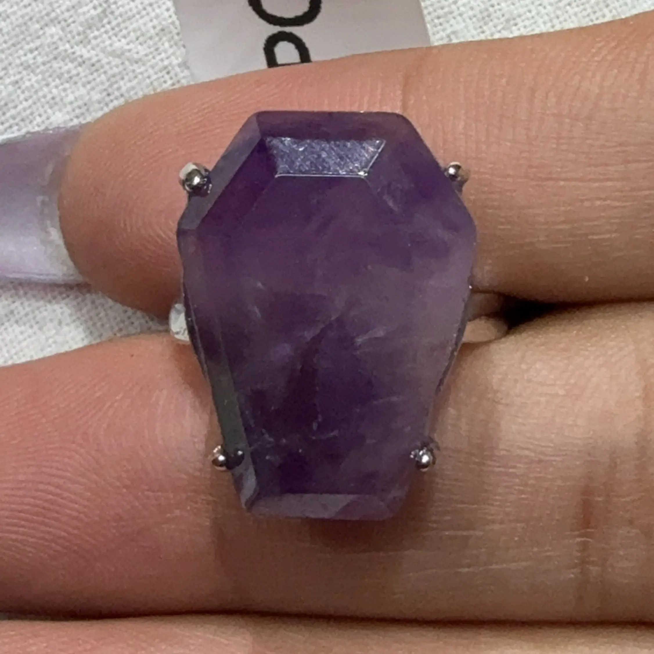 Leah(19847)gc.Amethyst coffin ring