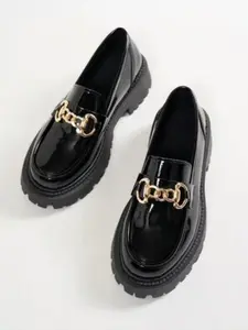 Women's Comfortable Slip-On Loafers, Thick Platform Sole Chain Decor, Vintage Gothic Style Casual Commute Party Daily Wear Shoes, Elegant Plain Loafers, Chain Decorated Loafers