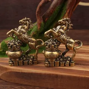 Brass Horse Step Treasure Basin Creative Craft Ornament, Small Copper Decorative Figurine, Wealth Symbol Home Decoration, Feng Shui Ornaments, Desktop Ornament, Vintage Home Decor
