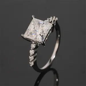 S925 Moissanite Ring | R8918