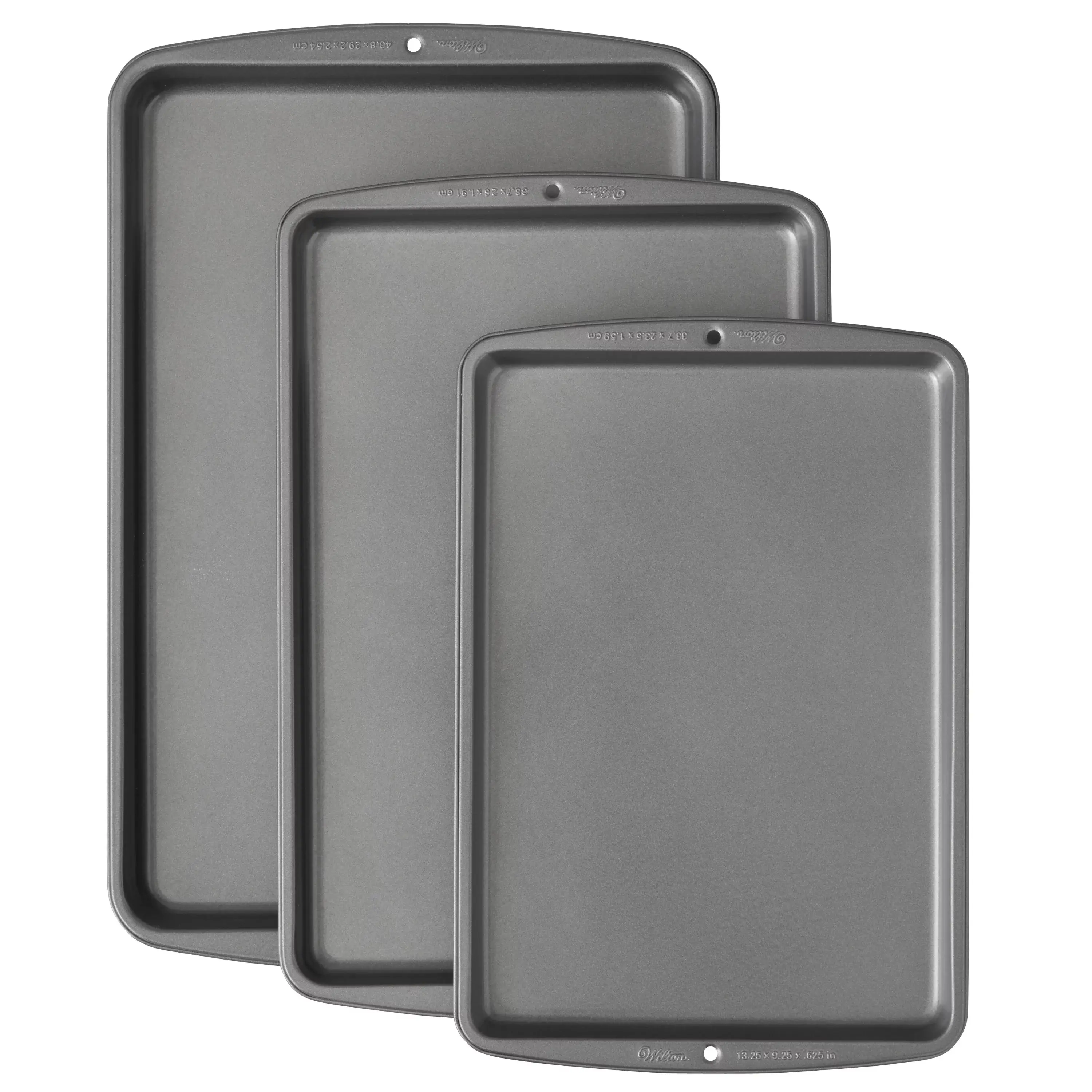 Wilton 3-Piece Steel Non-Stick Bakeware Set with Handles, Multi-Size Baking Pans (10.25 x 15.25 in, 9.25 x 13.25 in), Easy Clean 3-Piece Set