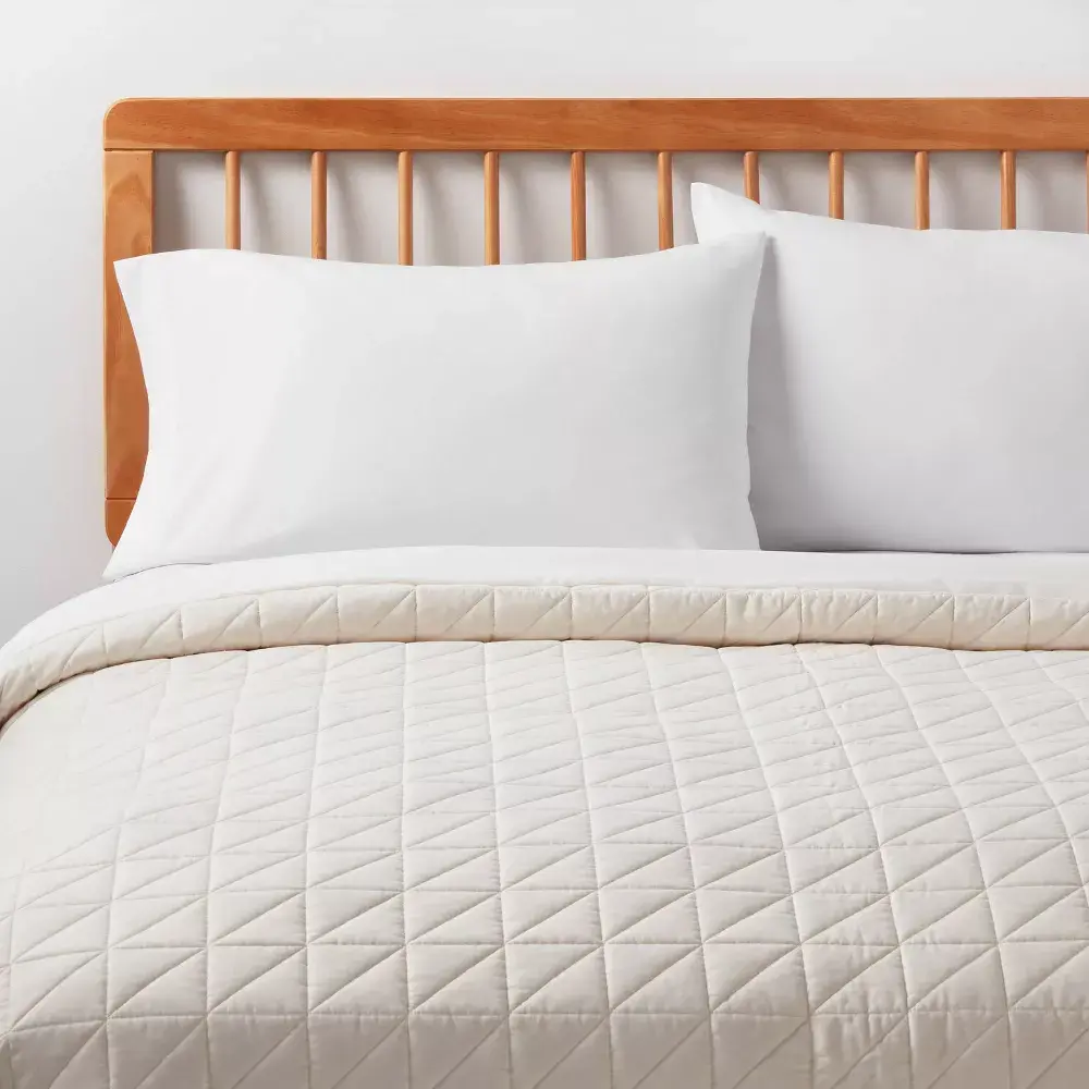 Machine Washable Microfiber Bedding Quilt - Stitched Detail, 100% Recycled Polyester, Plain Weave, 90in L x 86in W, Midweight, Tumble Dry Ready, Bedroom Decor, Serene Sleep Essentials