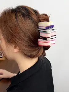 Creative Book Design Hair Claw, Super Cute Clips, Cute Hair Accessories for Women & Girls, Minimalist Headwear Suitable for Thick Hair