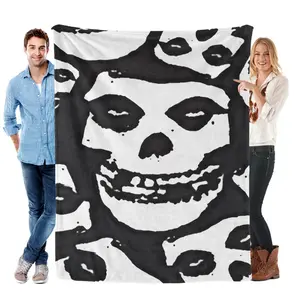 Misfits Classic Skull Flannel Blanket Vintage Punk Rock Band Throw with Iconic Black & White Grinning Skull Design – Ultra-Soft, Cozy, and Perfect for Punk Fans, Bedroom Decor, and Gifting, Ideal for Year-Round Snuggling.
