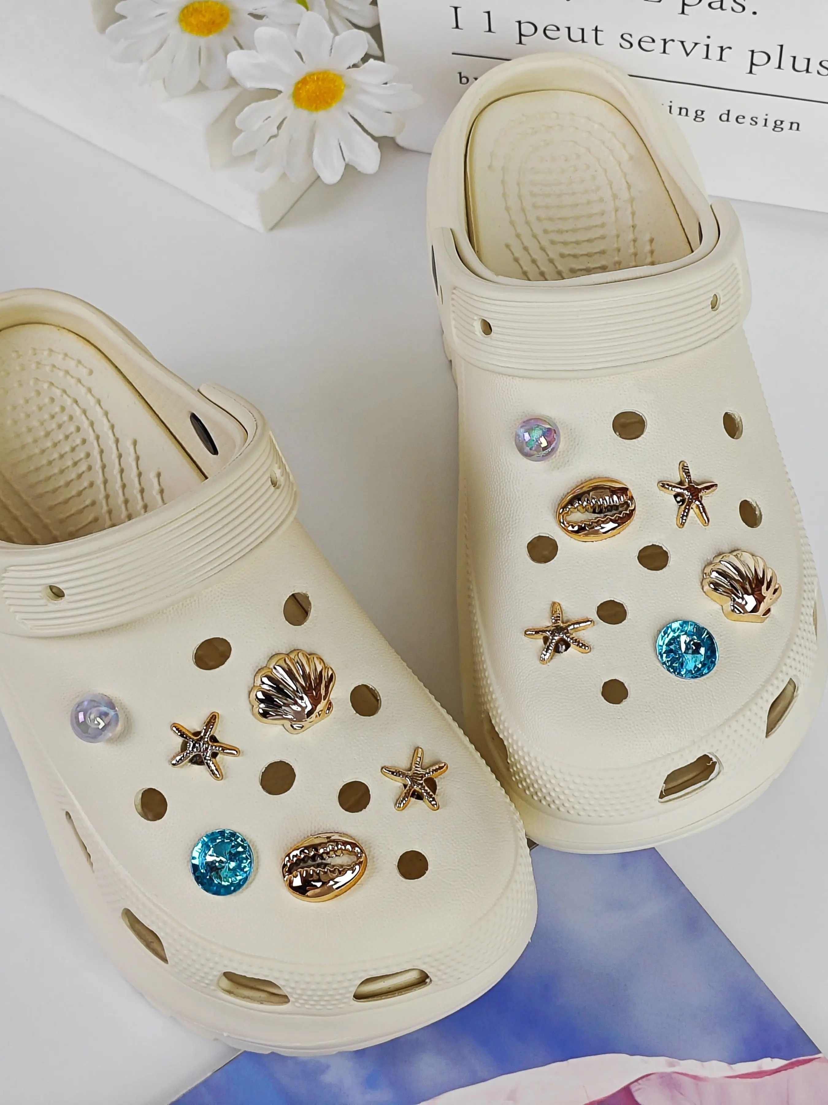 12pcs DIY Shoe Decoration Charms for Slippers, Sandals, Footwear, Shiny Shell & Star Decorative Buckles, Non-Metal Lightweight Material, Y2K Fashion Unisex Accessories, Shoe Charms Set