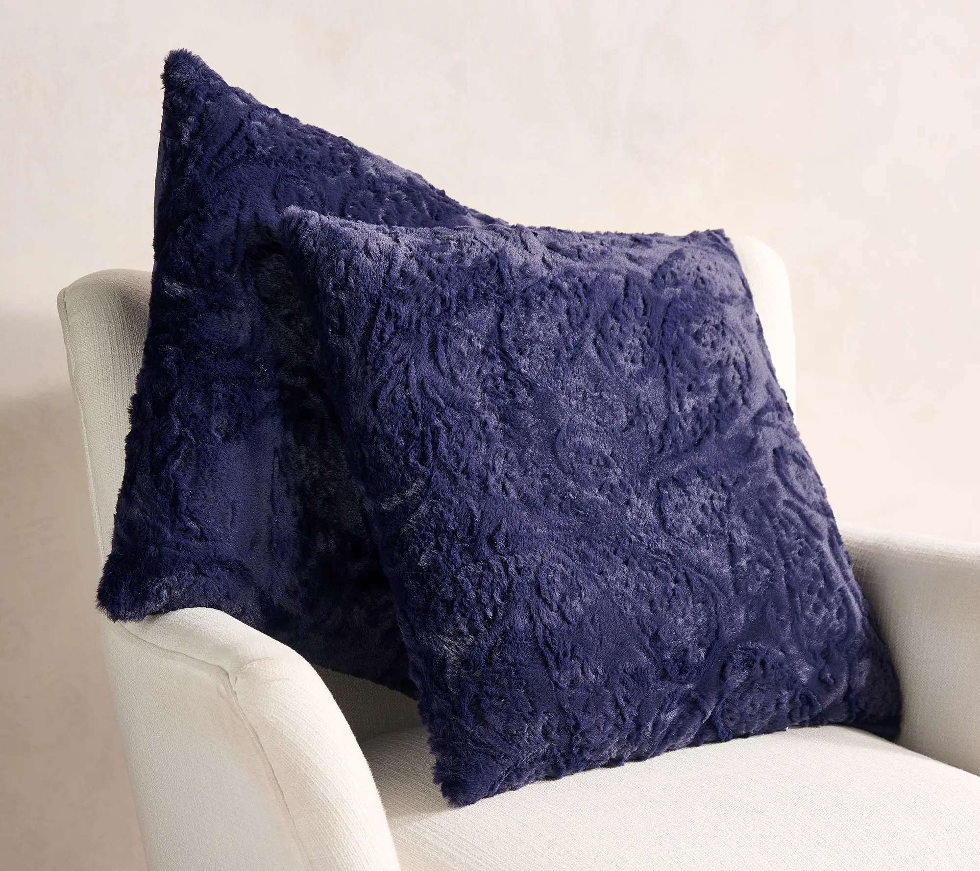 Hotel Du Cobb Sculpted Nature Faux Fur S/2 Pillows