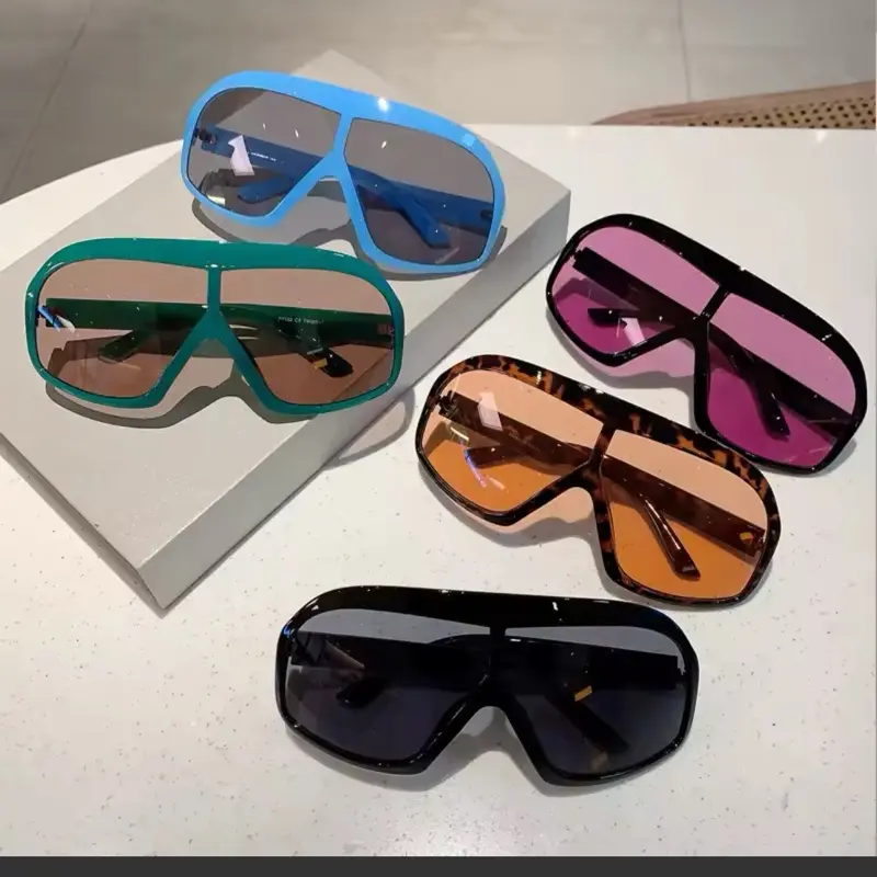 Stunner shades