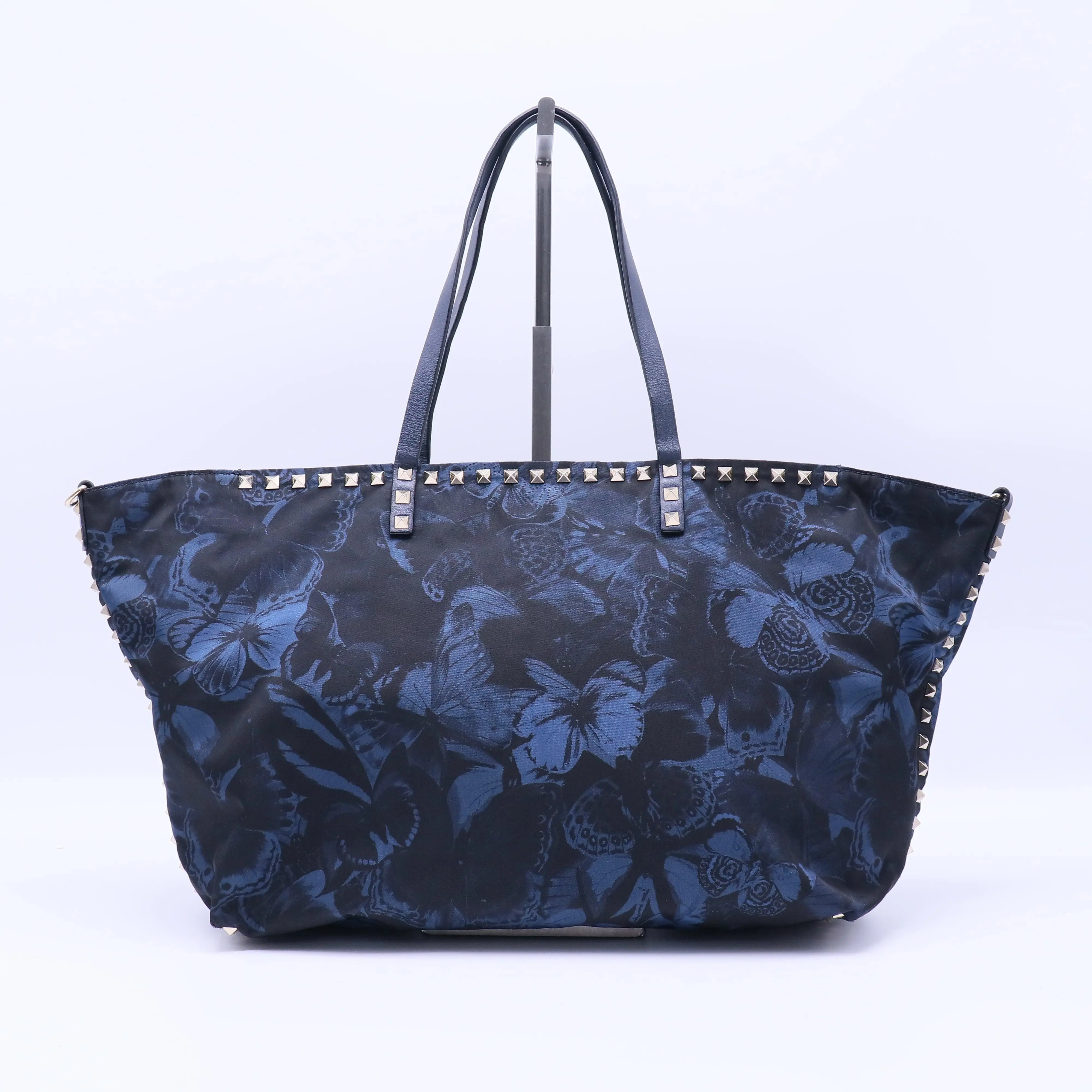 Pre-owned Valentino Canvas Tote Bags Large Rockstud Nylon Tote Bag B22178