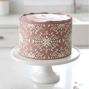 Reusable Long Border Cake Stencil with Holes, Kitchen Bakeware Tool for Cake Design Transfer