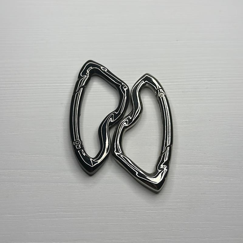 Viral Locking Carabiner Clip, Lost keys or broken hooks?, Secure D-shape spring lock for keys, backpacks & water bottles, heavy-duty rustproof metal, fashion belt loop everyday accessory