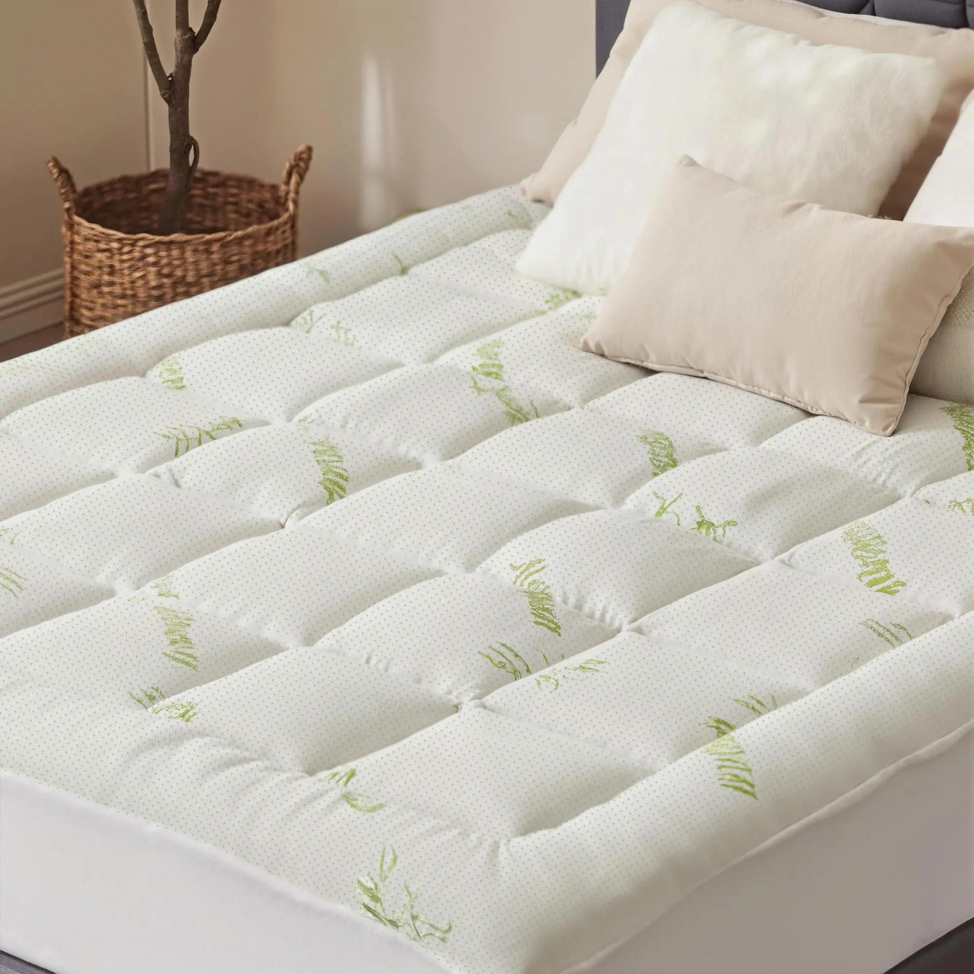 Ultra Soft Mattress Topper, Viscose Derived from Bamboo, Thick Pillow Top Mattress Pad with Deep Pockets, Soft Topper for Back Pain Relief, Breathable Cooling Material for Hot Sleepers