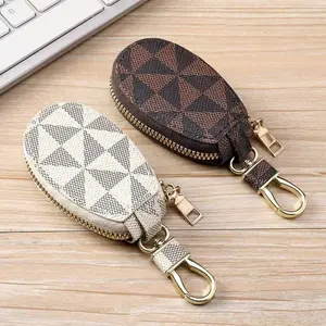 Unisex Leather Metal Key Holder Organizer, Lightweight Compact Anti-Loss Key Pouch with Keychain, Pocket Friendly Tangle Free Multi-Functional Case for Daily Use and Travel