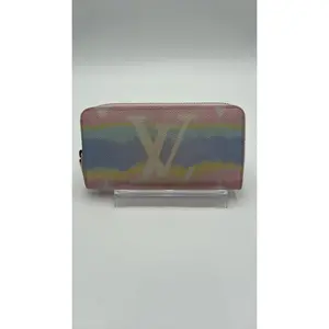 Pre-owned Louis Vuitton Leather Luxury Bags & Accessories Escale Zippy Long Wallet, Pastel Date Code: GI0290. Entrupy ID: 4GQ2QX6. CHICAGO