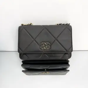 Pre-owned leather Crossbody Bags Chanel 19 Wallet on Chain in Black Goatskin with Mixed Finish Hardware