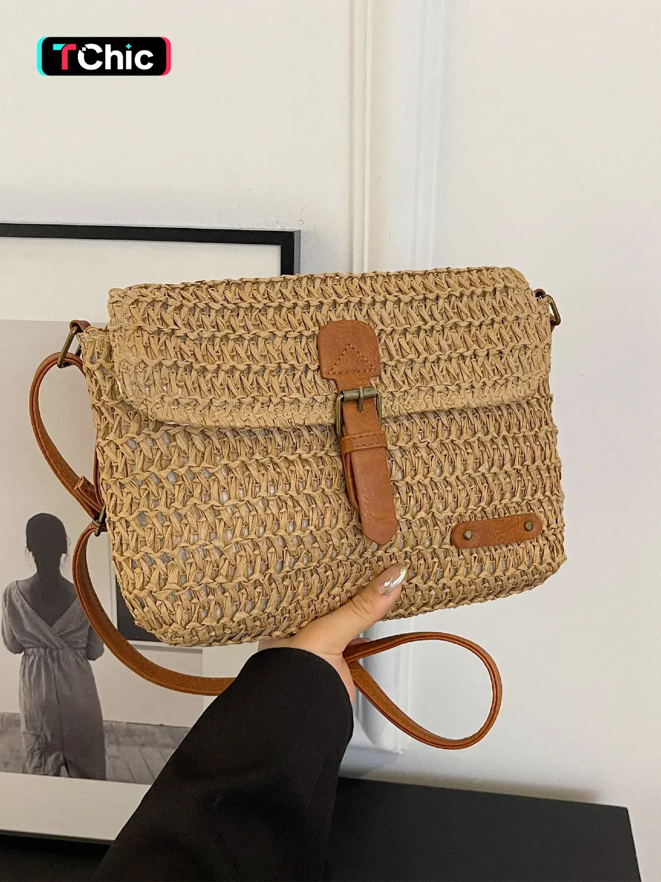 Simple Versatile Magnetic Buckle Closure Straw Beach Bag, Single Shoulder Crossbody, Perfect for Daily Use, Vacation, and Travel