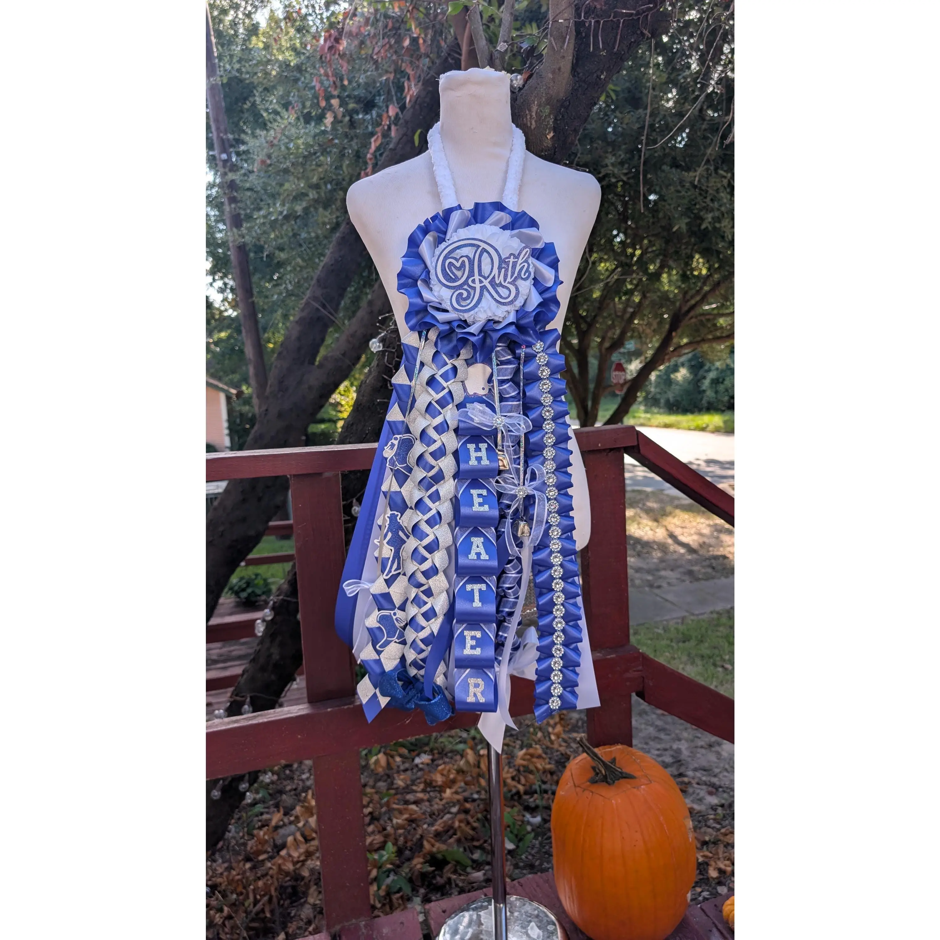 Homecoming Mum, Short and Sassy Homecoming Mum