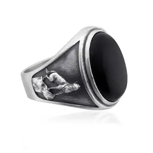 Howling Wolf Onyx Ring