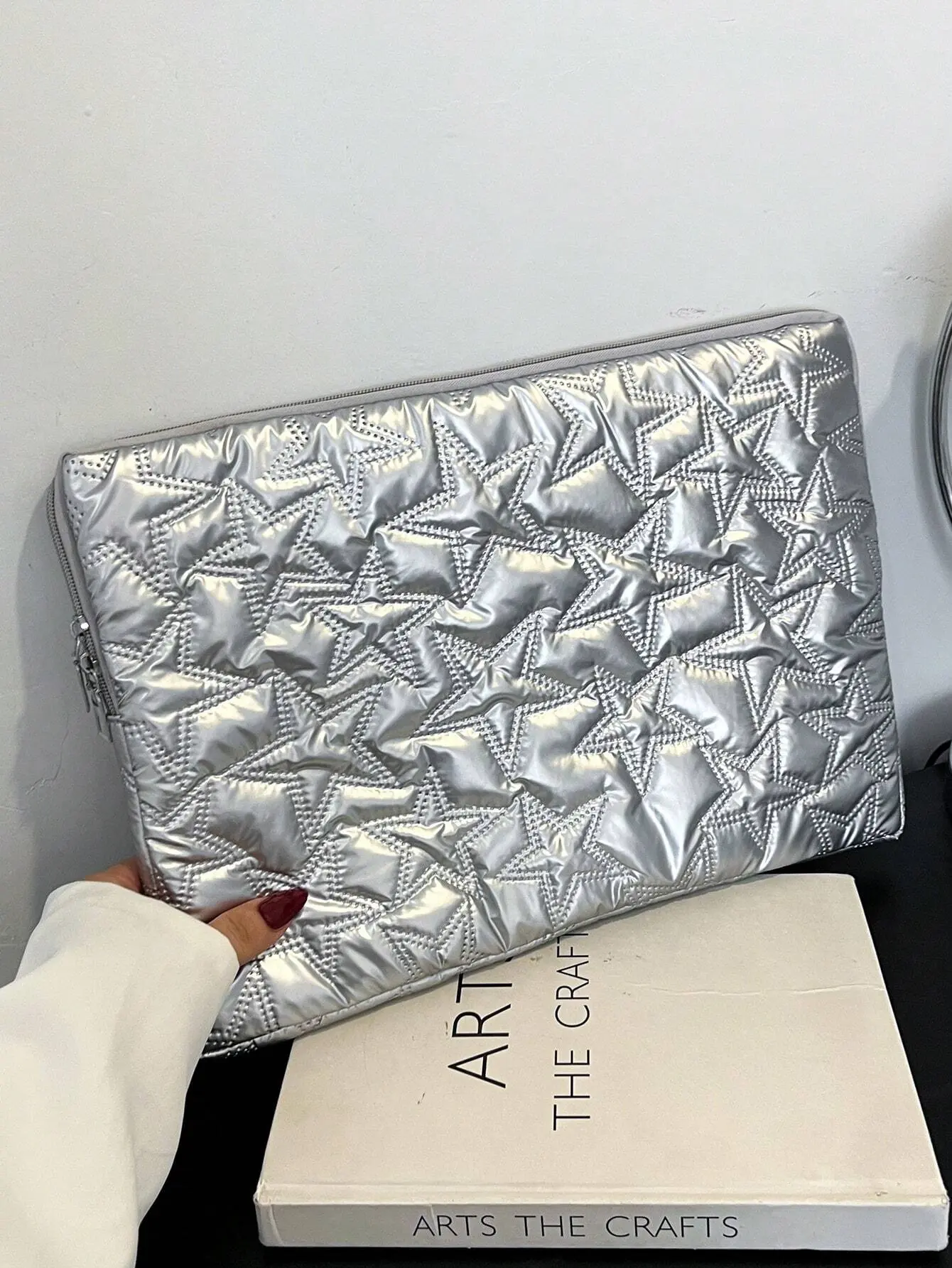 13-16 Inch Silver Metallic Multi-Protective Laptop Sleeve Bag, Raised Star Pattern Embossed Texture, Soft Handheld Case for Laptop, Chromebook, MacBook, Multi-Protective Laptop Bags