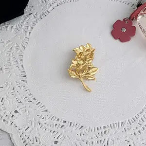 Collar Clips & Brooches Collar Clips & Brooches