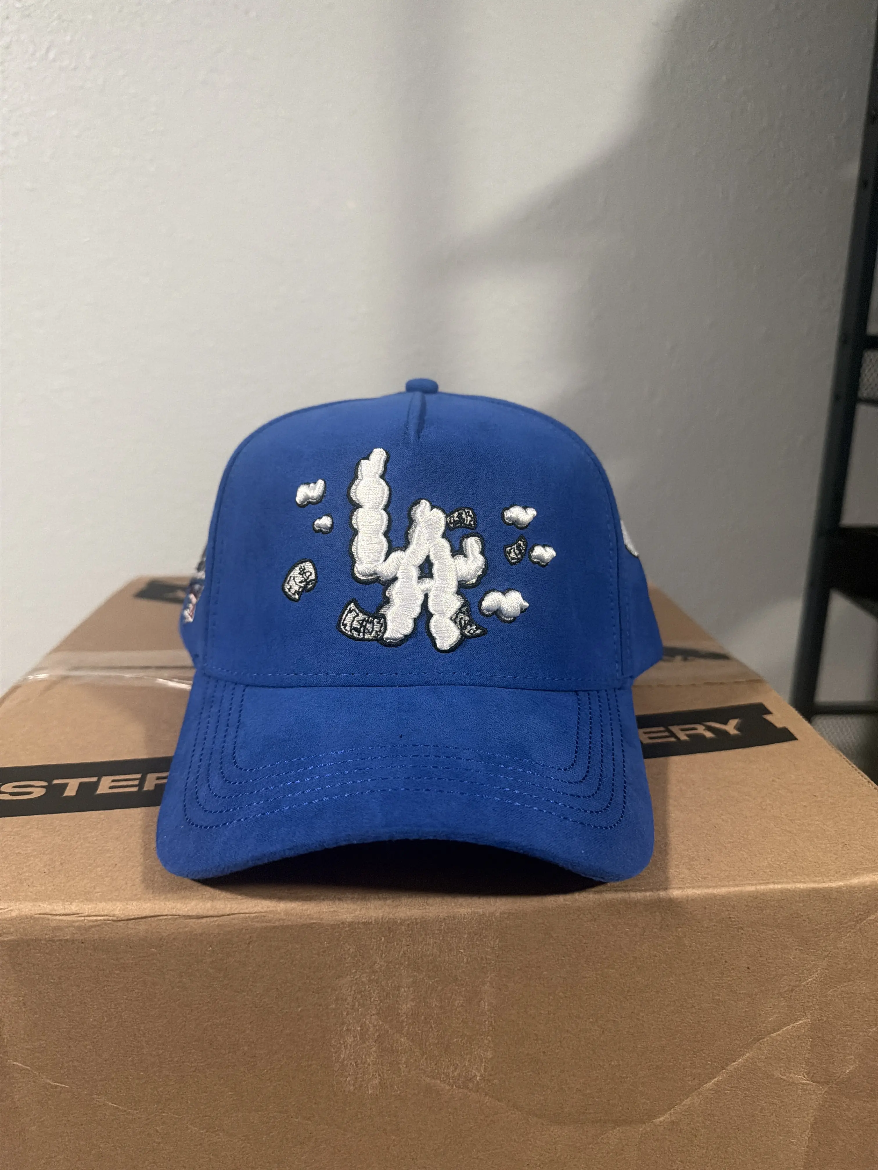Thirtyone LA cloud hat