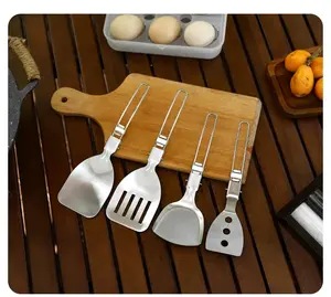 Outdoor folding spatula, portable 304 stainless steel spatula for camping, picnics, barbecues, mini hiking, and travel tableware.